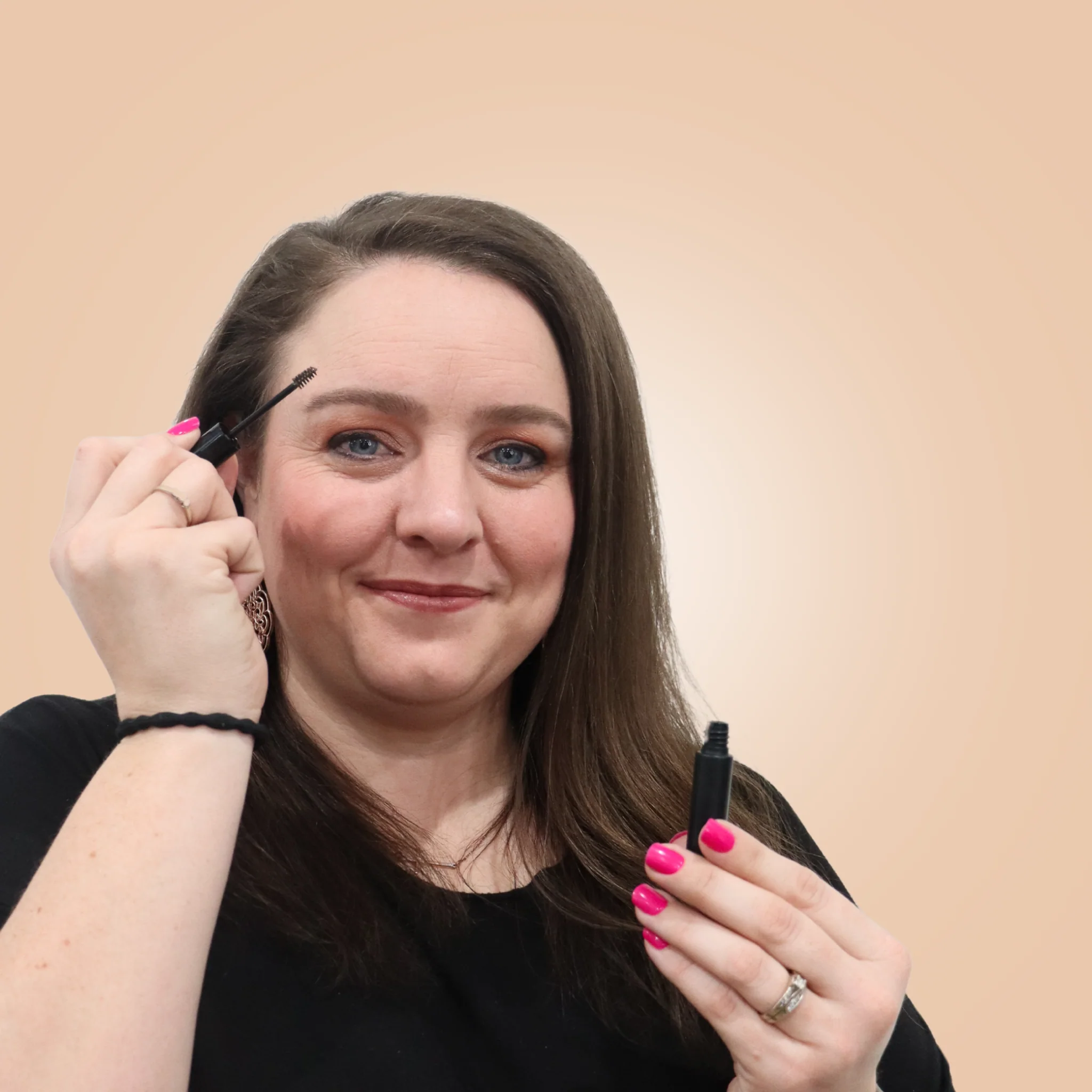 Tinted Shaping Eyebrow Gel - Image 2