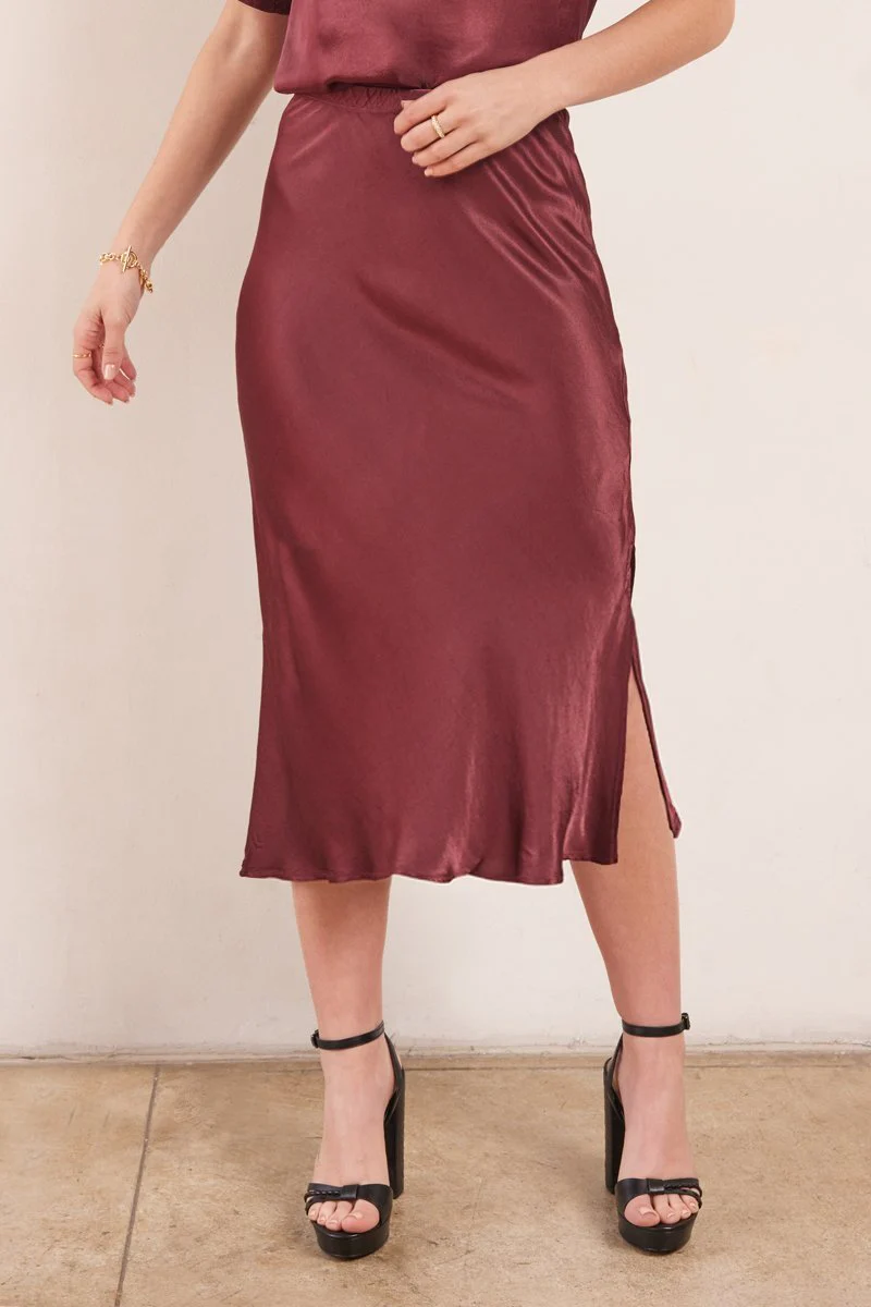 Dorit Silky Slip Skirt with Leg Slip - Image 12