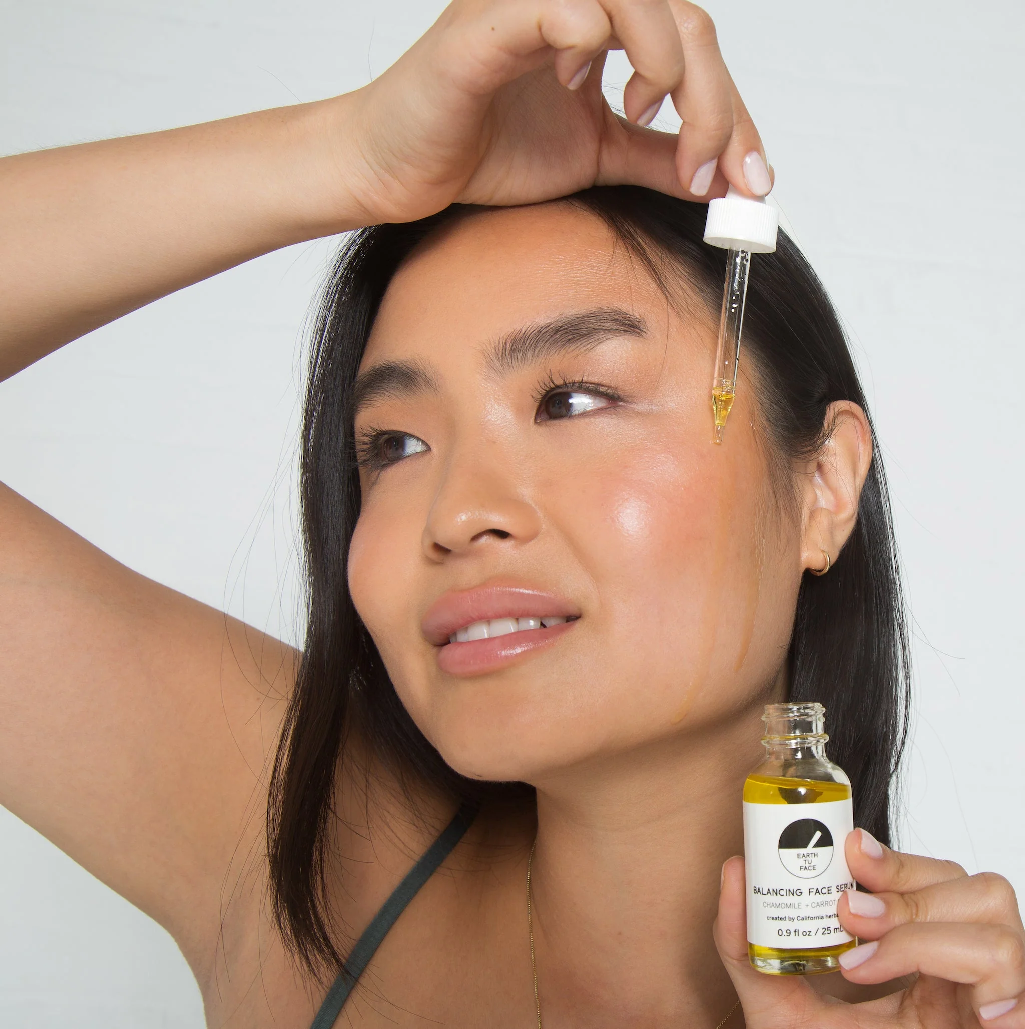 Organic Nourishing Blue Chamomile Facial Serum - Image 3