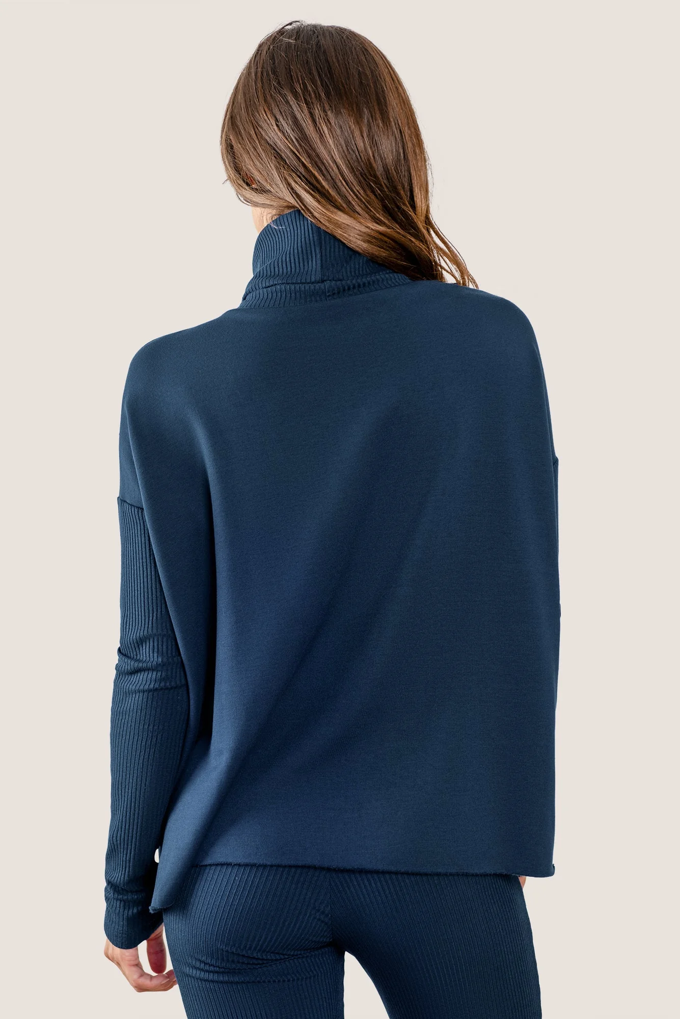 Turtleneck Top with Light Hug Bra-Free Shelf - Image 11