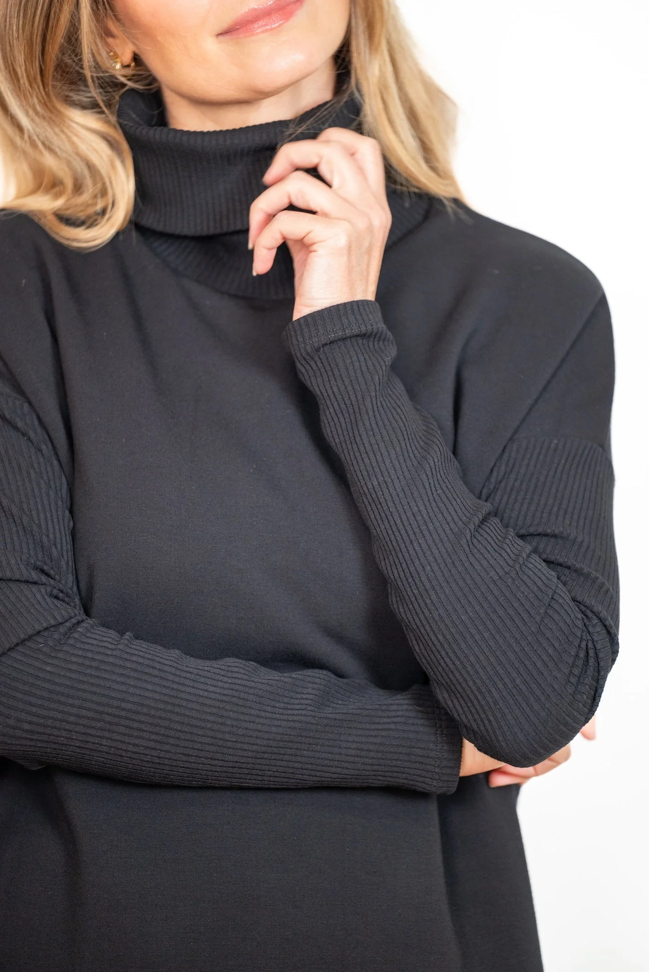 Turtleneck Top with Light Hug Bra-Free Shelf - Image 3