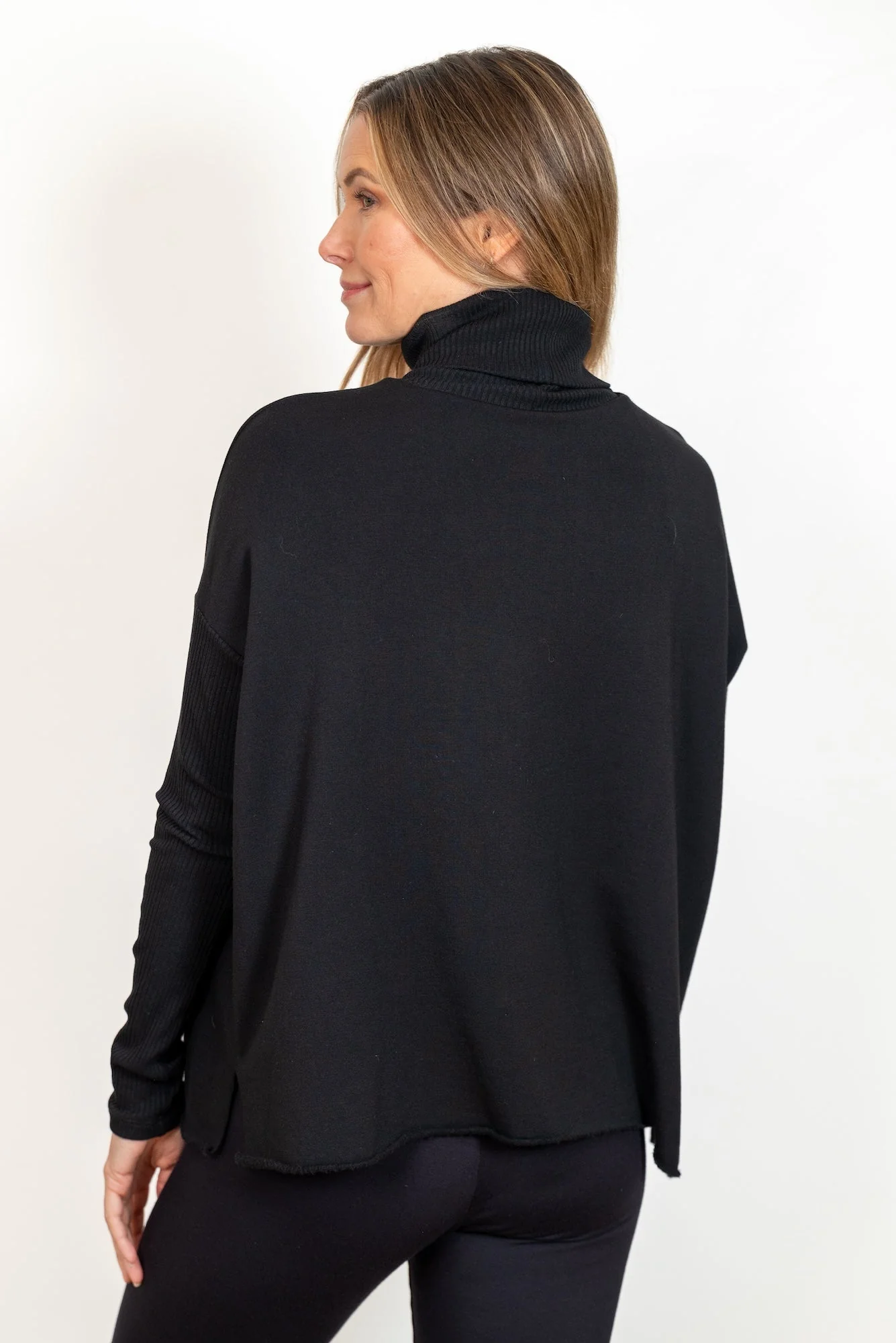 Turtleneck Top with Light Hug Bra-Free Shelf - Image 4