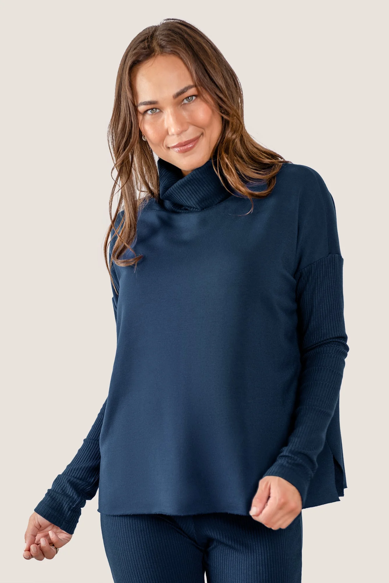Turtleneck Top with Light Hug Bra-Free Shelf - Image 8