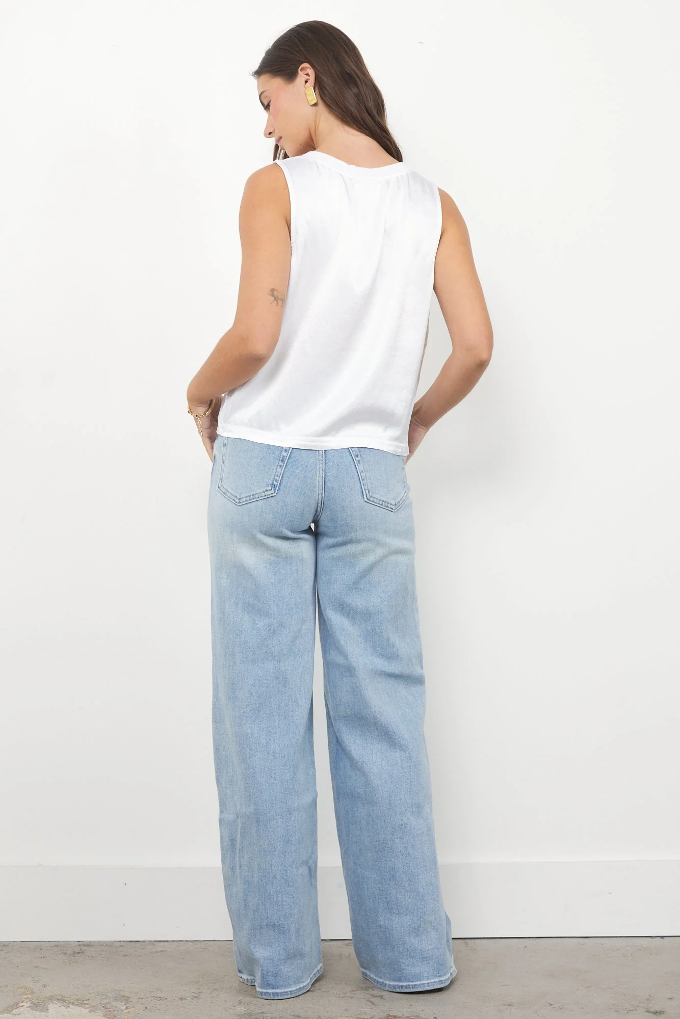 Lila Silky Smooth Relaxed Fit V Neck Tank - Image 5