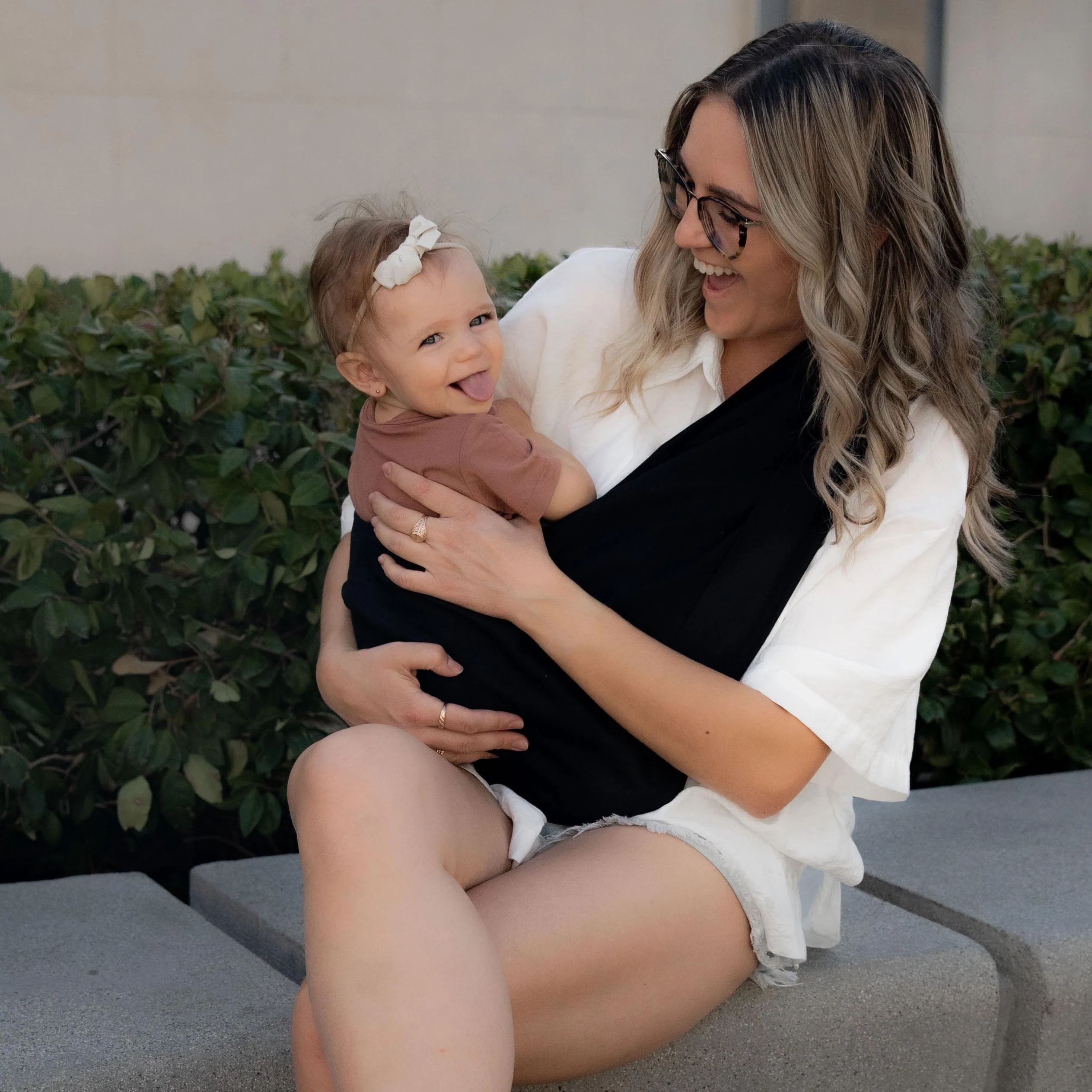 Organic Cotton Baby Carrier Sling - Black - Image 4