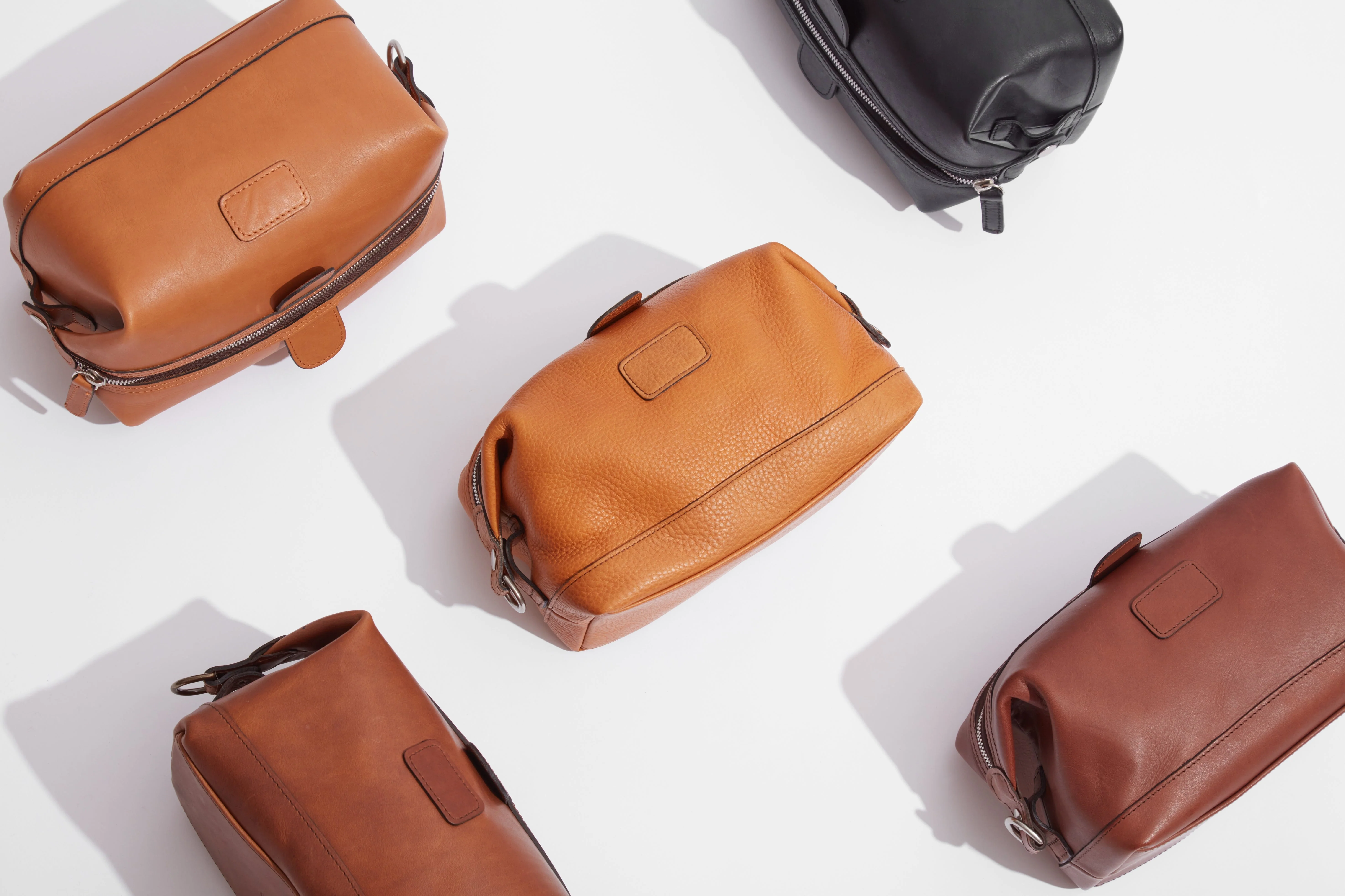 Classic Leather Ryder Dopp Kit - Image 38
