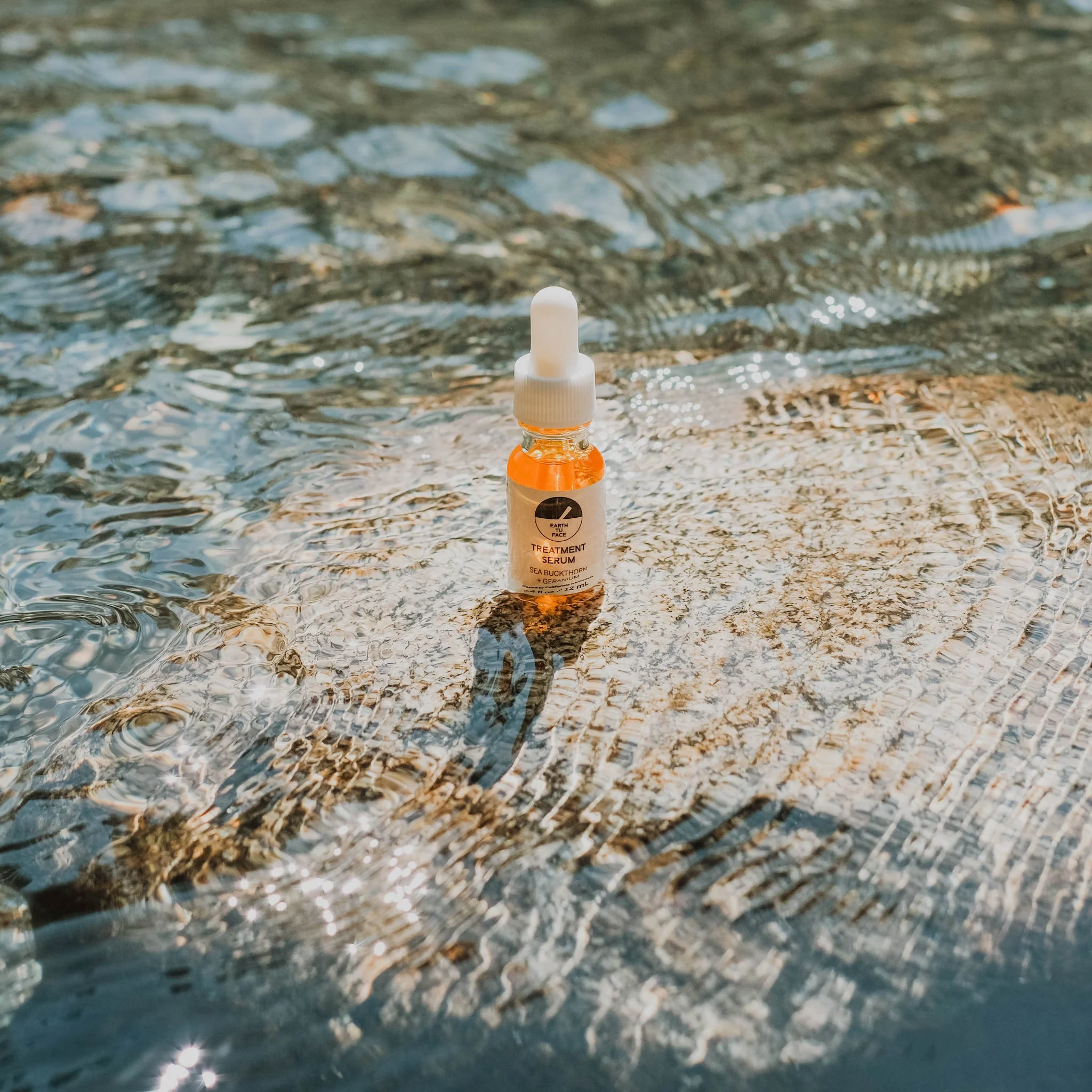Revitalizing Sea Buckthorn Geranium Treatment Serum - Image 3