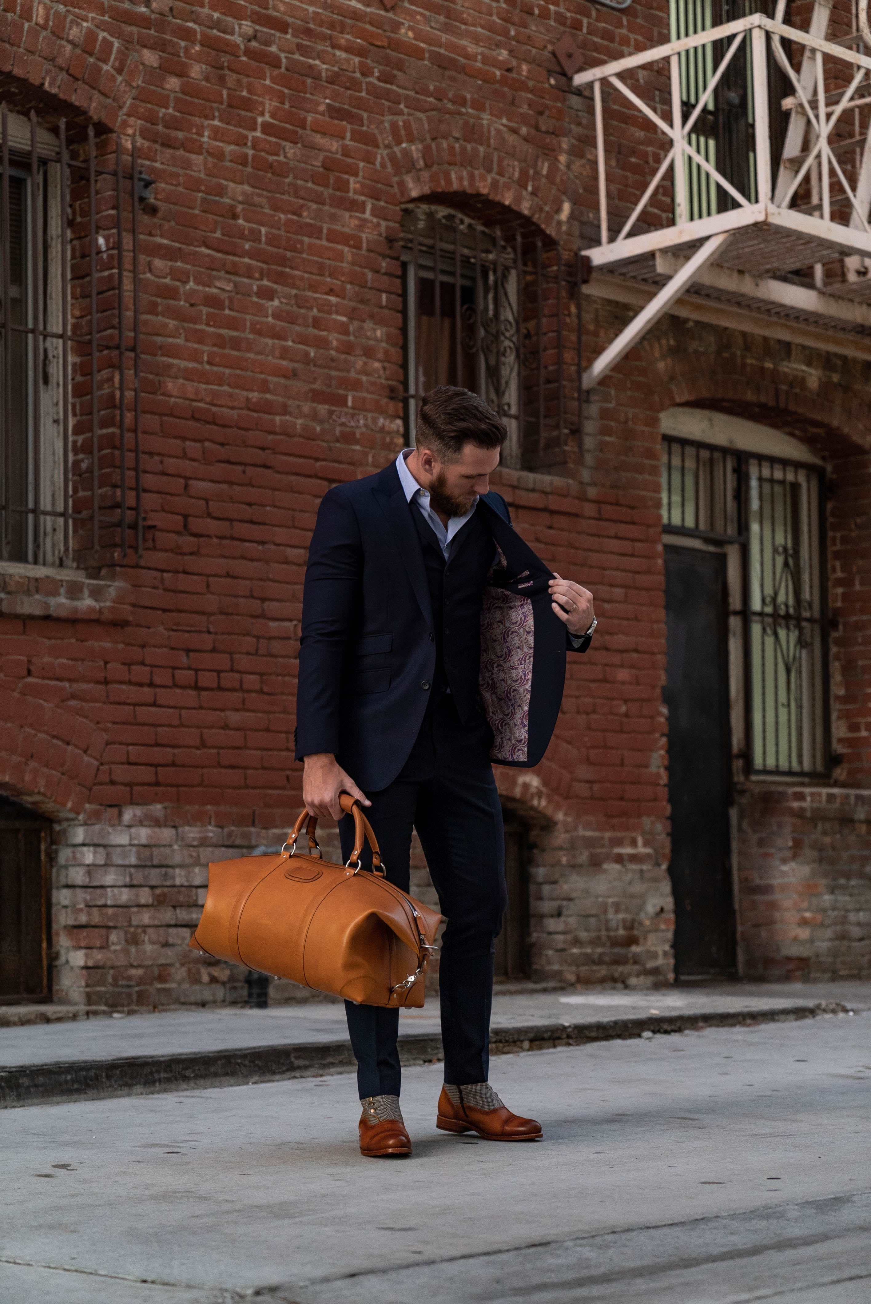 Classic Leather 22" Twain Weekender Bag - Image 34