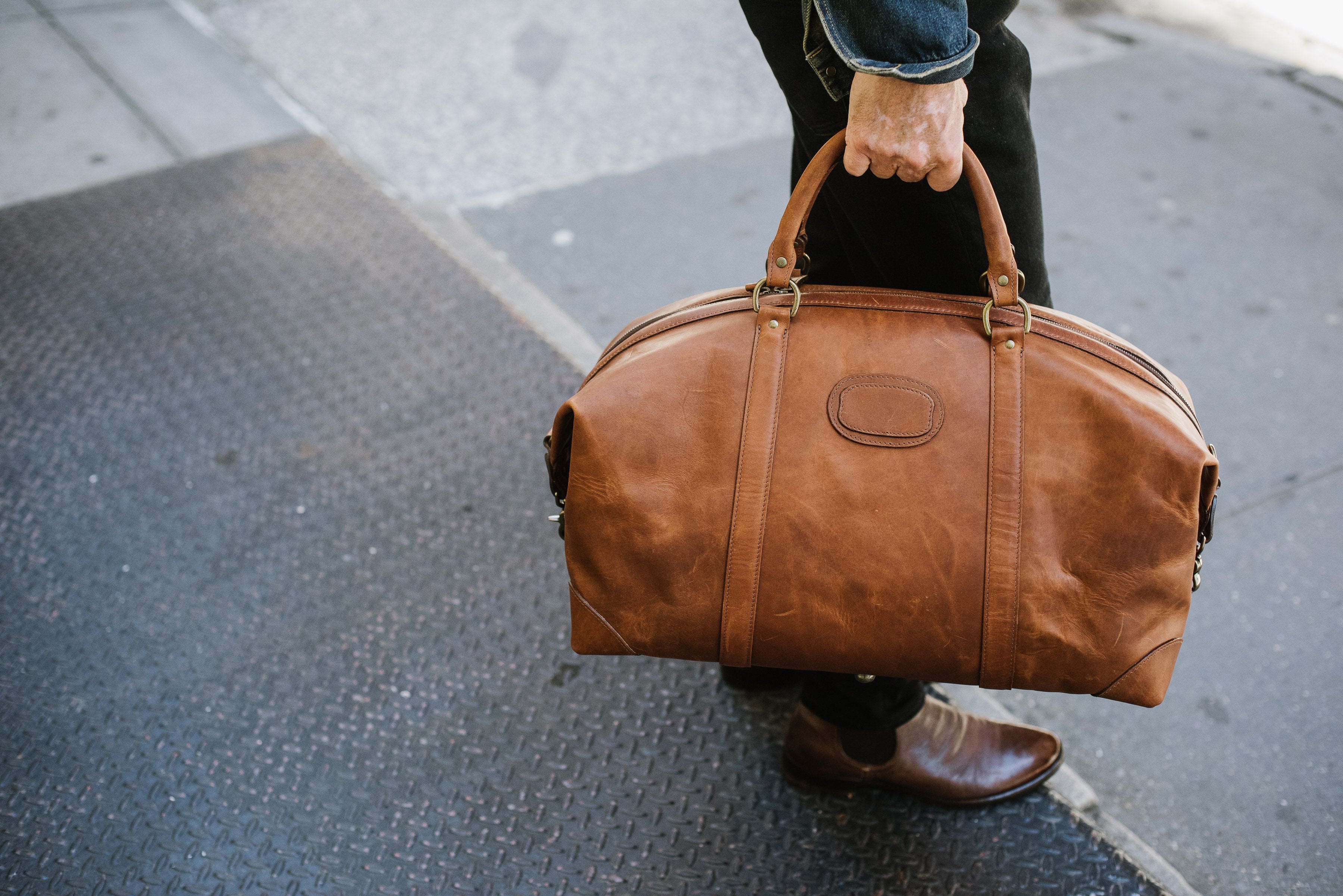 Classic Leather 22" Twain Weekender Bag - Image 43