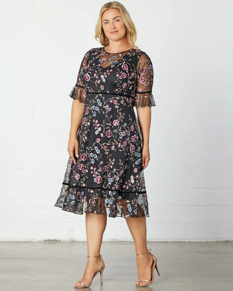 Plus Size Wildflower Embroidered Dress - Image 15