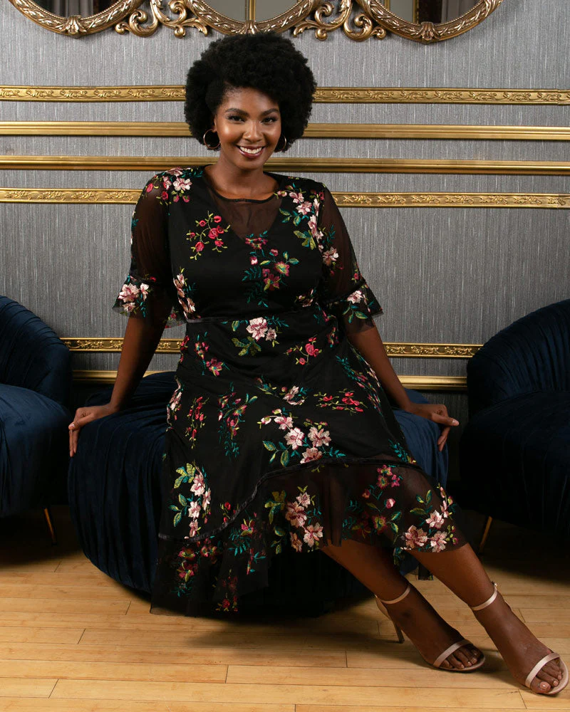 Plus Size Wildflower Embroidered Dress - Image 7